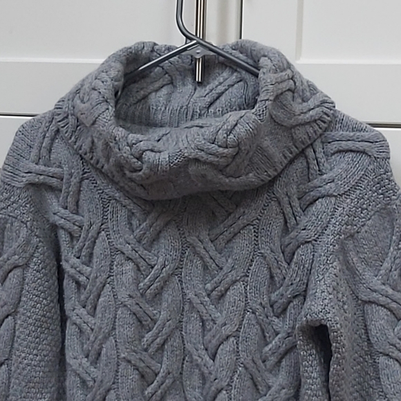 Aran Woollen Mills merino sweater - Picture 8 of 10
